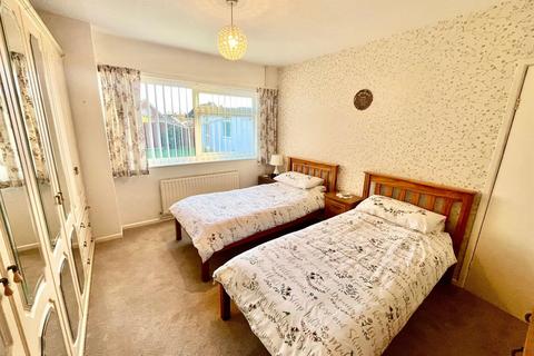 11 Dorset Close, Attleborough, NR17 2HW