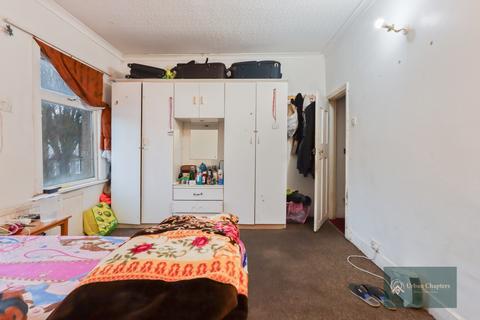 3 bedroom terraced house for sale, Queens Road, Southall, Middlesex, UB2