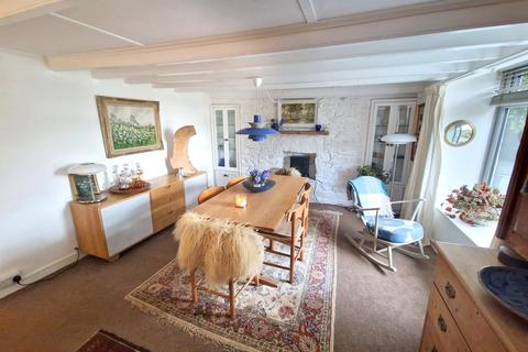 16 Troon Row, Breage, Helston, TR13 9PY