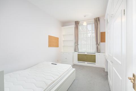 4 bedroom flat to rent, Warwick Gardens, London W14