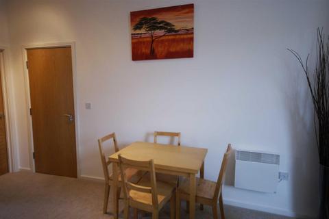 2 bedroom apartment to rent, Fletcher Court, Stoneclough