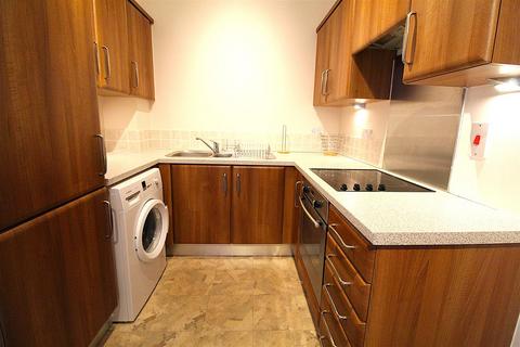 2 bedroom apartment to rent, Fletcher Court, Stoneclough