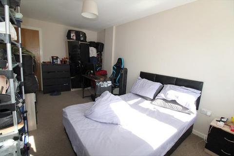 1 bedroom house to rent, 241 High Street, Kingswinford