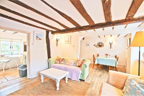 2 bedroom cottage to rent, Walton Lane, Bosham