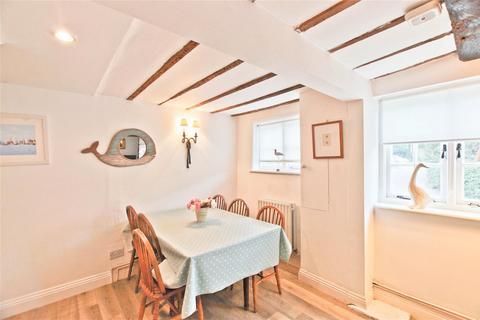 2 bedroom cottage to rent, Walton Lane, Bosham