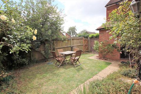 2 bedroom cottage to rent, Walton Lane, Bosham