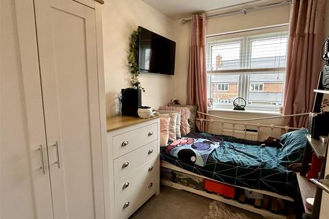 4 Bell Garth, Market Weighton, York, YO43 3GQ