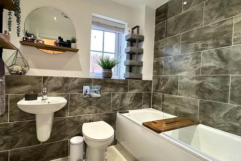 4 Bell Garth, Market Weighton, York, YO43 3GQ