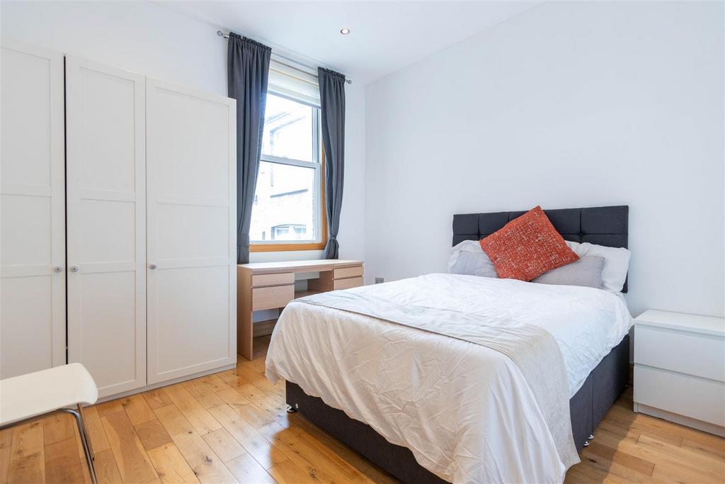 Bedroom 1.jpg
