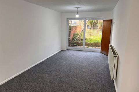 undefined, 3 Bed – Detached House – Okehampton Avenue, Leicester, LE5 5NS. £1050 PCM