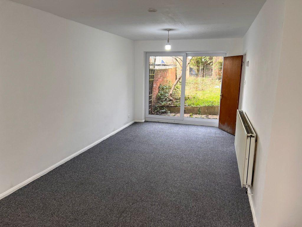 3 Bed – Detached House – Okehampton Avenue, Leicester, LE5 5NS. £1050 PCM - View 5