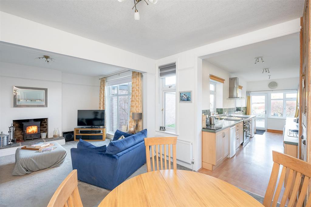 Living dining