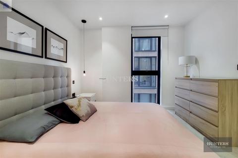 2 bedroom apartment for sale, Luxe Tower, London, E1 8QU