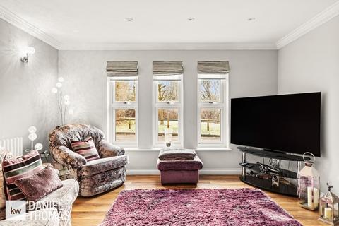 10 Rush Drive, Waltham Abbey, EN9 3YP