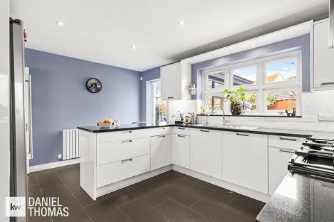 10 Rush Drive, Waltham Abbey, EN9 3YP