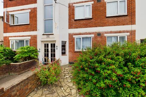 2 bedroom flat to rent, London Road, Portsmouth PO2