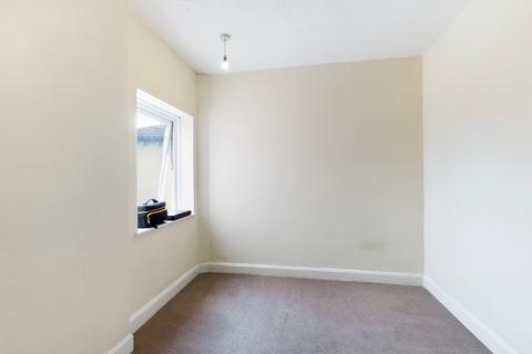 2 bedroom flat to rent, London Road, Portsmouth PO2