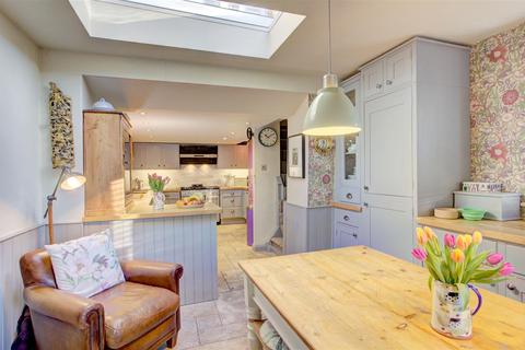 13 Burnivale, Malmesbury, SN16 0BL