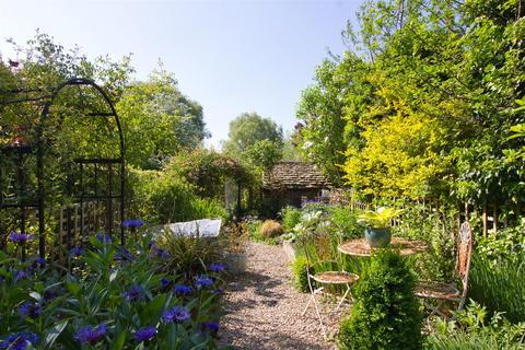13 Burnivale, Malmesbury, SN16 0BL