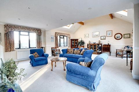 5 bedroom detached house for sale, Potters Lane, Ely