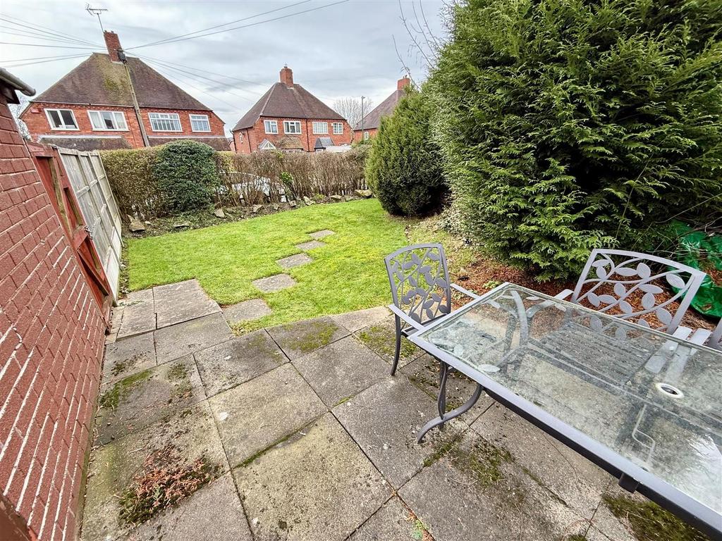 CR9 Side Garden.jpg