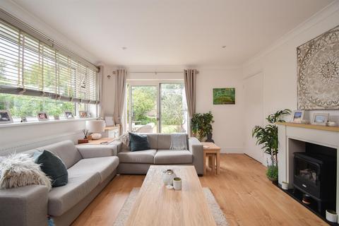 2 bedroom flat for sale, St. Matthews Gardens, St. Leonards-On-Sea