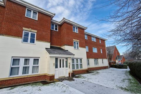 3 bedroom apartment to rent, School Lane