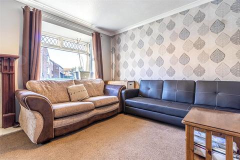 4 bedroom semi-detached house to rent, Westminster Road, Swindon SN5