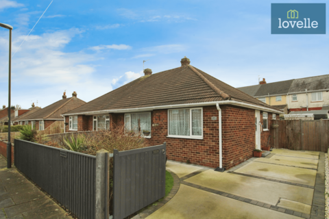 2 bedroom semi-detached bungalow for sale, Longfield Road, Grimsby DN34