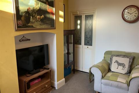 2 bedroom terraced house to rent, Heath Road, Sandbach