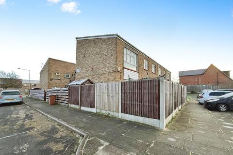 2 bedroom ground floor maisonette for sale, Norton Close, Corringham, SS17