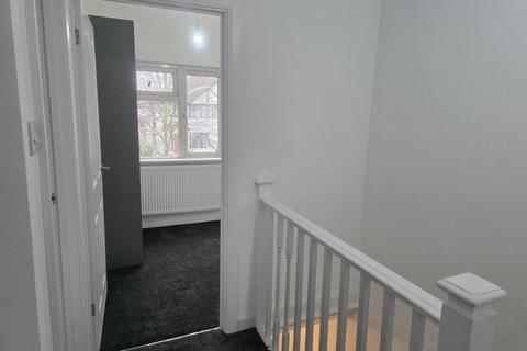 3 bedroom terraced house to rent, Park View, Wembley HA9