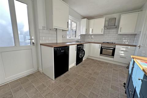 2 bedroom townhouse to rent, The Elms, Nottingham NG4