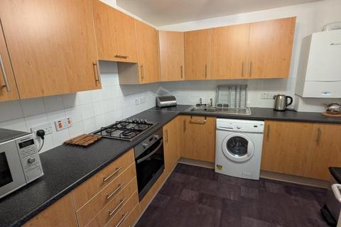 2 bedroom flat to rent, Handyside Place, Gorgie, Edinburgh, EH11