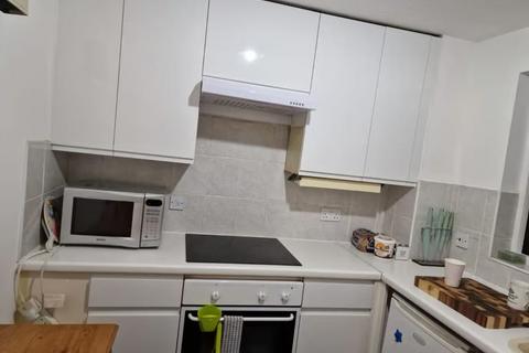 1 bedroom flat to rent, Burnt Ash Hill, Lewisham, London, SE12