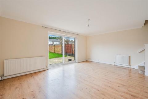 3 bedroom semi-detached house to rent, Tonbridge Close, Woodmansterne