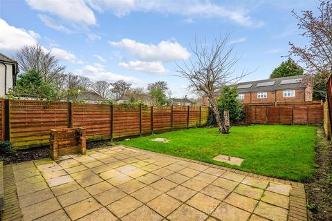 3 bedroom semi-detached house to rent, Tonbridge Close, Woodmansterne