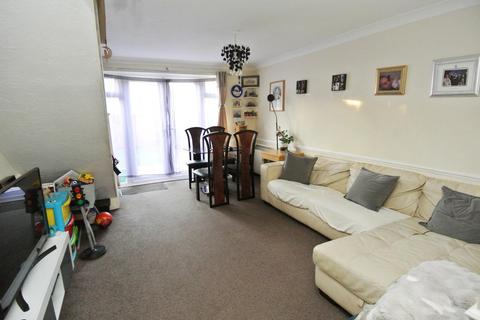 2 bedroom terraced house for sale, Ashdale Close, Staines-Upon-Thames TW19