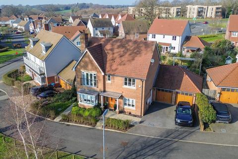 4 bedroom detached house for sale, Cheales Close, Haywards Heath, RH16