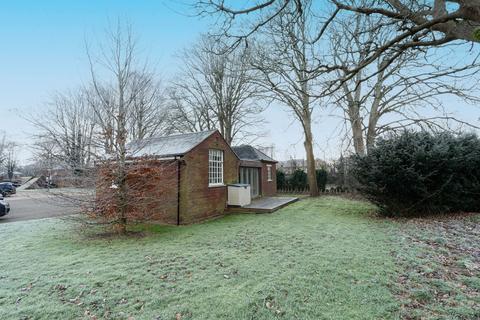 2 bedroom detached bungalow for sale, The Parade, Bicester OX27