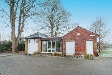 2 bedroom detached bungalow for sale, The Parade, Bicester OX27