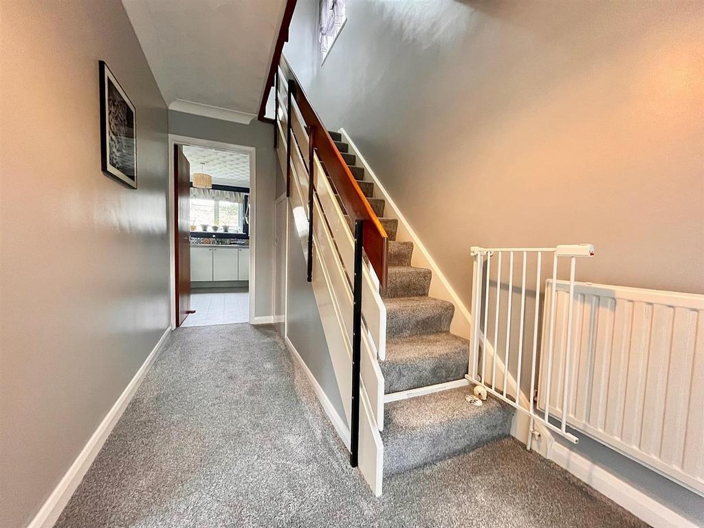 Entrance hall.jpg