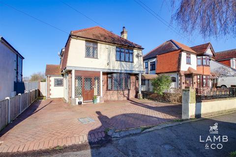 3 bedroom detached house for sale, Holland Road, Clacton-On-Sea CO15