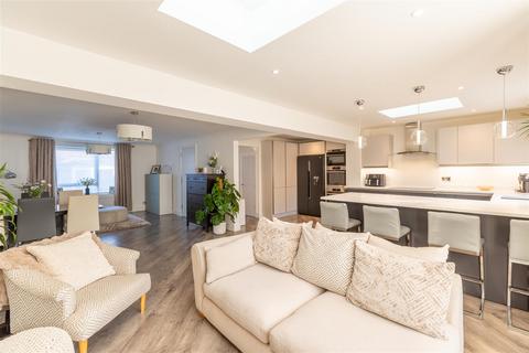 7 Olivers Mill, New Ash Green, Longfield, DA3 8RE