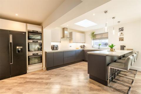 7 Olivers Mill, New Ash Green, Longfield, DA3 8RE
