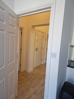 2 bedroom flat to rent, Silverdale Road, Eastbourne BN20