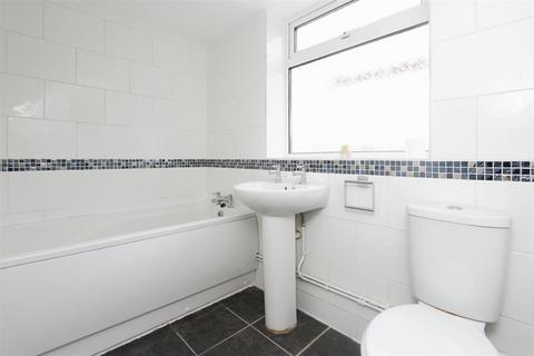 3 bedroom terraced house for sale, Barrow Grove, Sittingbourne