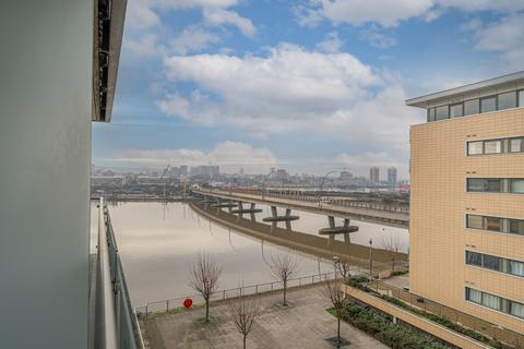 2 bedroom flat for sale, The Galley, Royal Docks E16