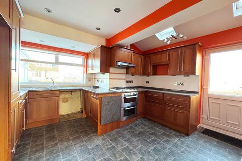 3 bedroom semi-detached house for sale, South Close, Bury BL9