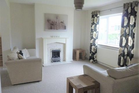 4 bedroom semi-detached house to rent, Emmbrook Road